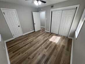 717 Grantham Rd in Baytown, TX - Building Photo - Building Photo