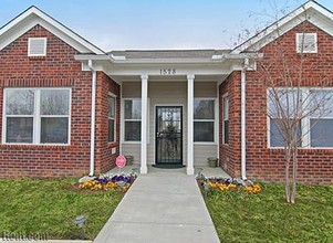 Cane Creek Apartments in Memphis, TN - Building Photo - Building Photo