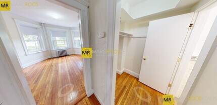 1161 Boylston St, Unit 1 in Boston, MA - Foto de edificio - Building Photo