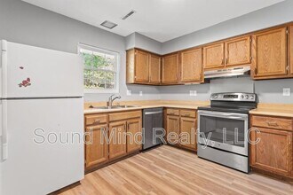 6521 New Market Way in Raleigh, NC - Building Photo - Building Photo