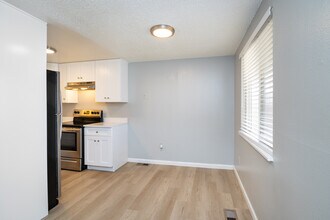 W. 46th Avenue in Wheat Ridge, CO - Building Photo - Interior Photo