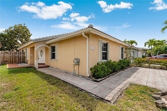 10523 SW 161st Pl in Miami, FL - Building Photo - Building Photo