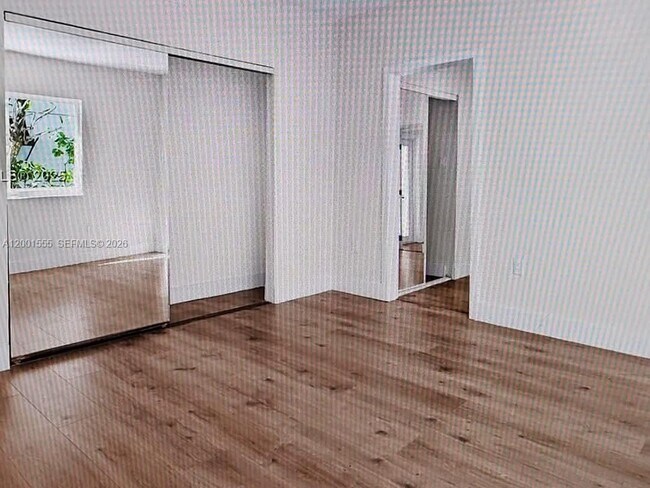 2273 SW 5th St in Miami, FL - Foto de edificio - Building Photo