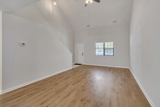 108 Port Dr in Richmond Hill, GA - Building Photo - Building Photo