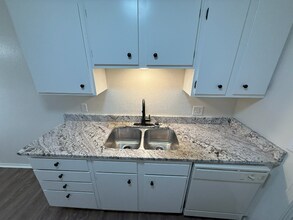 4507 Coronado Ave, Unit 17C in Wichita Falls, TX - Building Photo - Building Photo