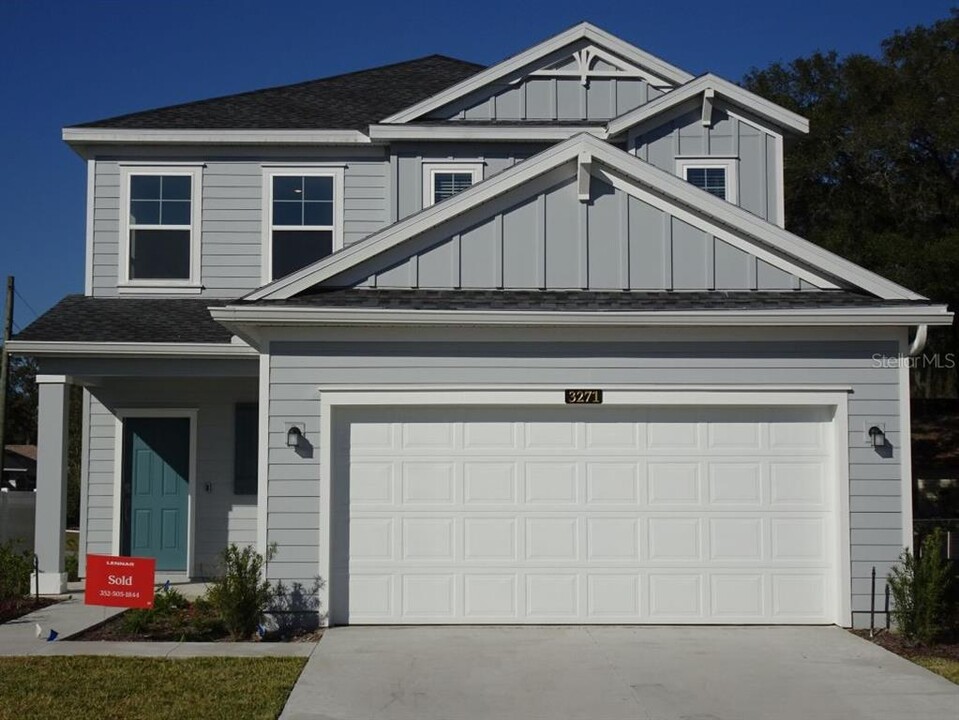 3271 NE 40th Ln in Ocala, FL - Foto de edificio