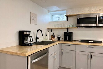 6540 Windham Ave in Alexandria, VA - Building Photo - Building Photo