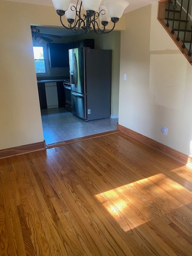 124 Maxwell Ave in North Syracuse, NY - Building Photo - Building Photo