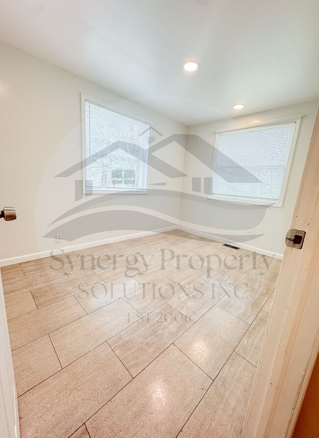 3316 Addeline Dr in Mansfield, OH - Building Photo - Building Photo