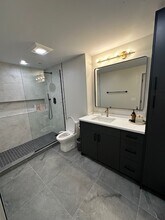 2450 Waterside Dr in Aurora, IL - Building Photo - Building Photo