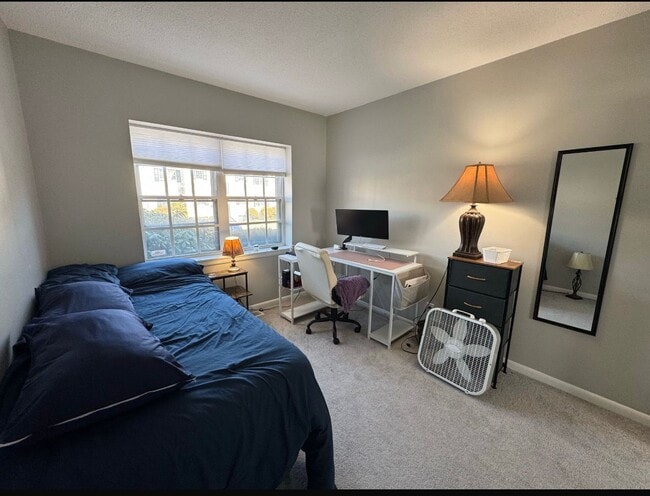 149 Lake Shore Rd, Unit 2 in Boston, MA - Building Photo - Building Photo