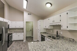 7189 Atterbury Cir W in Southaven, MS - Building Photo - Building Photo