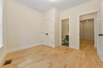 200 Maverick St, Unit 3 in Boston, MA - Foto de edificio - Building Photo