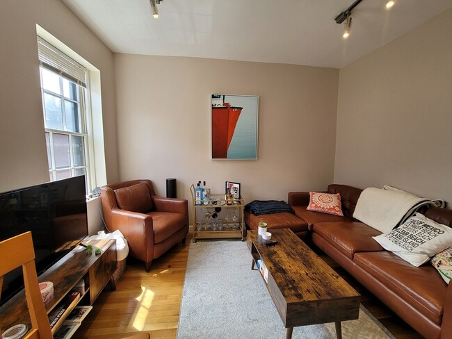 11 Phillips St in Boston, MA - Building Photo - Building Photo