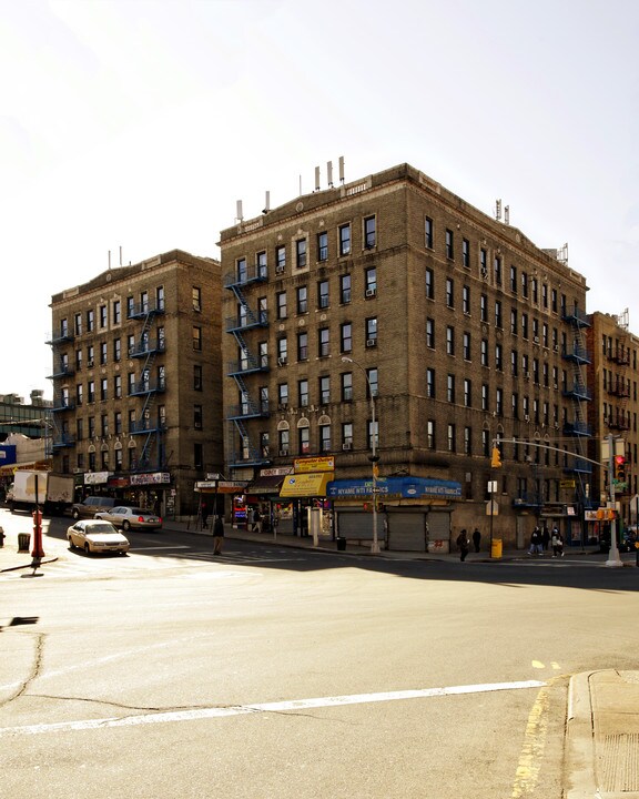 2-6 E 167th St in Bronx, NY - Building Photo