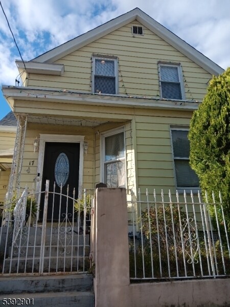 17 N 12th St in Haledon, NJ - Building Photo - Building Photo