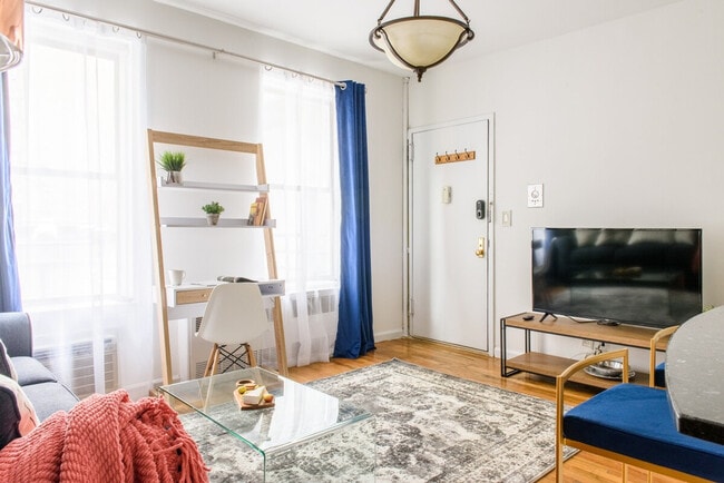 240 E 26th St in New York, NY - Building Photo - Building Photo