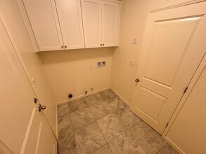 1604 Sidonia St in Hanford, CA - Building Photo - Building Photo