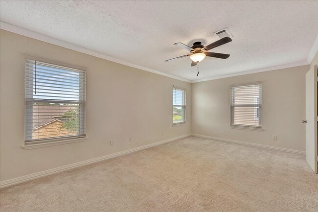 property at 1907 Glencove Dr