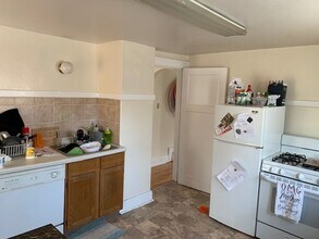 3831 N Frederick Ave in Shorewood, WI - Building Photo - Building Photo