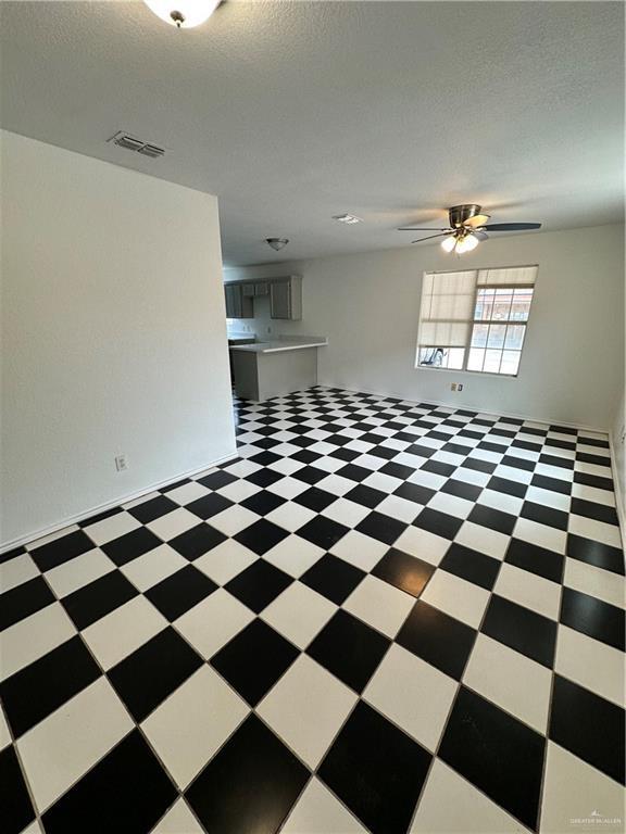 3703 Zelma St-Unit -3 in Edinburg, TX - Foto de edificio - Building Photo