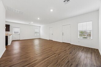 304 Mica Trl in Maxwell, TX - Building Photo - Building Photo