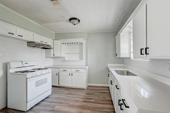 property at 5315 Bellfort Ct