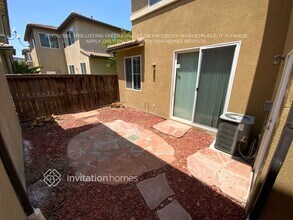 3646 W Luther Ln in Inglewood, CA - Building Photo - Building Photo