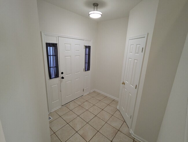 35090 Sara Ct in Locust Grove, VA - Building Photo - Building Photo