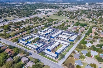 7913 N Harwood Rd in North Richland Hills, TX - Building Photo - Building Photo