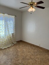 9829 San Gabriel Ave, Unit South Gate in South Gate, CA - Foto de edificio - Building Photo