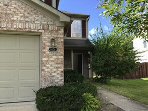 1034 Halifax Ln in Indianapolis, IN - Building Photo - Building Photo