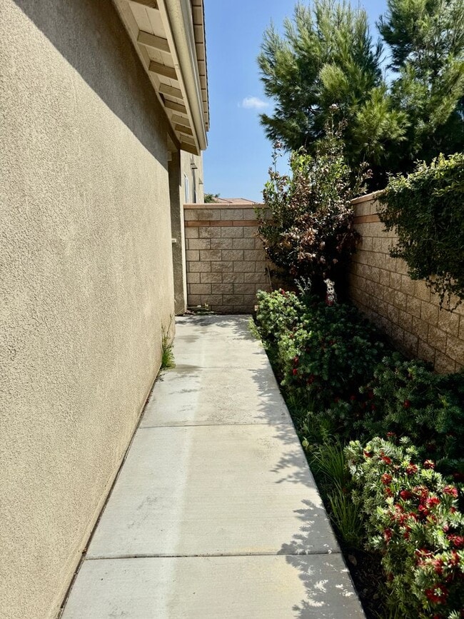 6848 Nottoway Ct in Jurupa Valley, CA - Building Photo - Building Photo