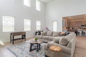 2310 Lancashire St in Davenport, FL - Building Photo - Building Photo
