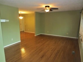 100 New Bedford Cir in Pinehurst, NC - Building Photo - Building Photo