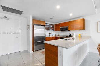 3250 NE 1st Ave in Miami, FL - Building Photo - Building Photo