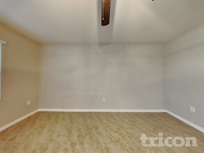 5765 Arlington River Dr. in Lakeland, FL - Building Photo - Building Photo