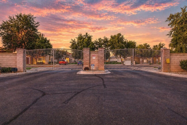 2341 N 83rd Dr in Phoenix, AZ - Building Photo - Building Photo