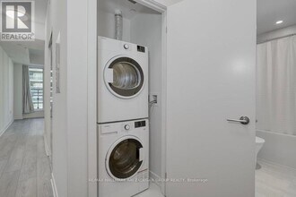 120 Broadway Ave in Toronto, ON - Building Photo - Building Photo