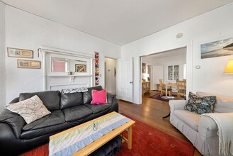 41 Burnside Ave in Somerville, MA - Foto de edificio - Building Photo