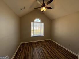 514 Shaggy-Hickory Tr in Palmetto, GA - Building Photo - Building Photo