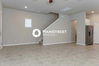 518 Venetian Villa Dr in New Smyrna Beach, FL - Building Photo - Building Photo