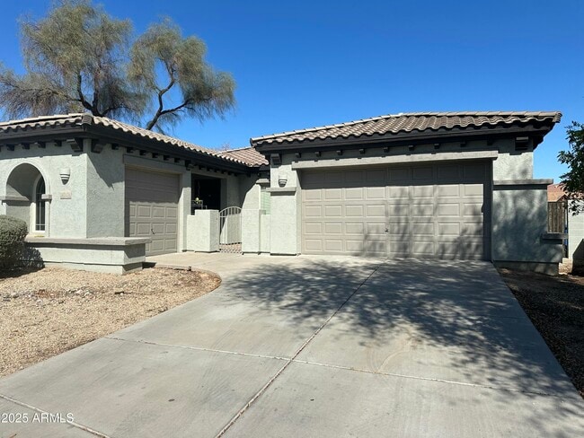 property at 2119 N Pacey Rd