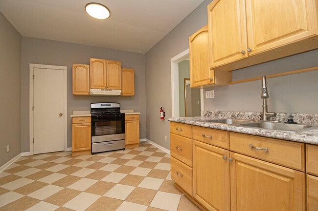 1747 Marshall Ave, Unit #3