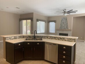 801 Cypress Meadows Ln in Las Vegas, NV - Building Photo - Building Photo
