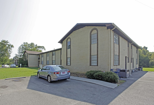 3620 Ocoee St in Cleveland, TN - Building Photo - Building Photo