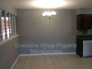 365 Elmwood Dr in Radcliff, KY - Building Photo - Building Photo