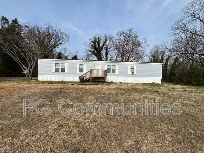 1010 Old Church Rd in Gastonia, NC - Building Photo - Building Photo