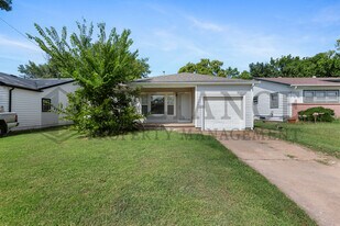 1231 N Harding Ave in Wichita, KS - Building Photo