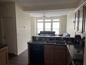 30056 Euclid Ave, Unit 8 in Wickliffe, OH - Building Photo - Building Photo